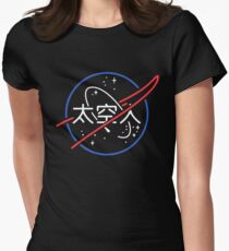 NASA Ästhetisches japanisches Neon-Logo Tailliertes T-Shirt für Frauen