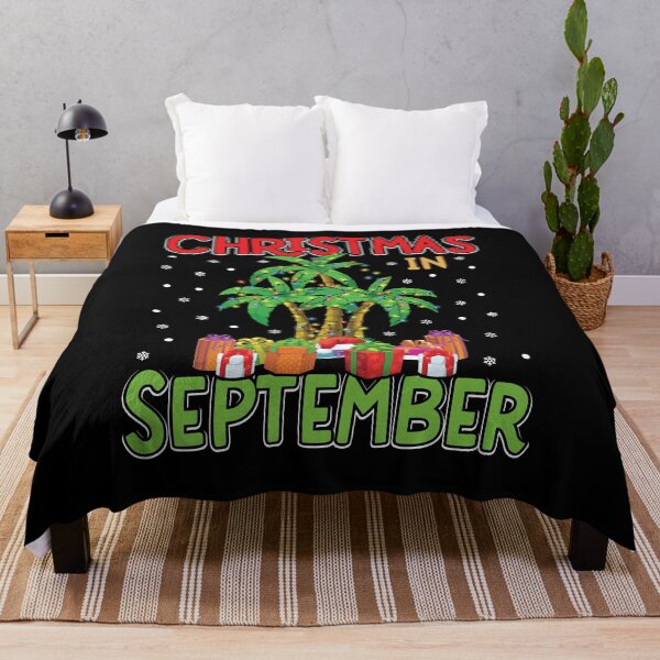 Artikelvorschau, Weihnachten im September Shirt, Sommer Strandurlaub, Sommer Santa Shirt, Sommer Weihnachten Shirt, Sommer Urlaub Shirt, Weihnachten im Sommer entworfen und verkauft von aymob.