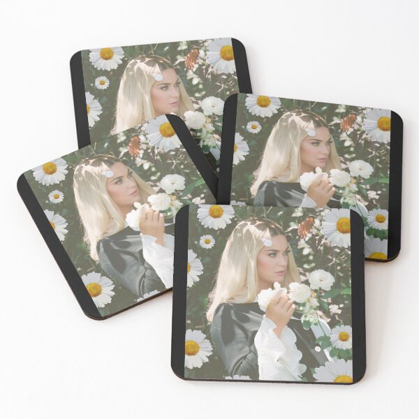 Artikelvorschau, Katy Perry DaisiesSmile Merch entworfen und verkauft von raetalloni.