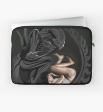 Two Peas in an Ovomorph Laptop Sleeve