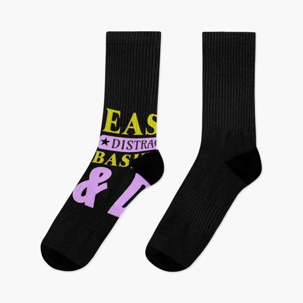 Aperçu de l'œuvre Facilement distrait par le basket-ball et le chien T-shirt essentiel créée et vendue par laureljusjv.