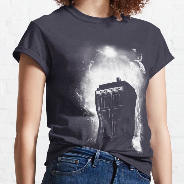 Through space and time Classic T-Shirt