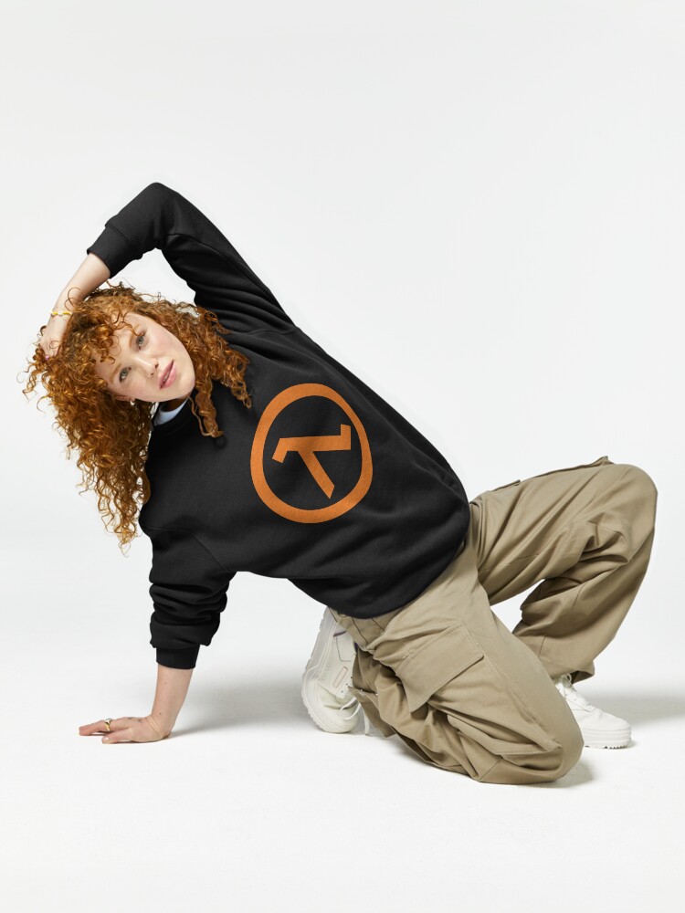 Aperçu 6 sur 7. Sweatshirt épais avec l'œuvre Logo Lambda demi-vie créée et vendue par Icedcream.