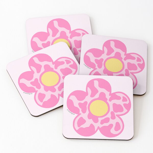 Aperçu de l'œuvre Fleur Imprimé Vache Fraise créée et vendue par PinkLollypop.