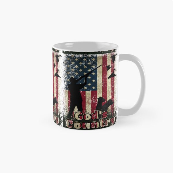 Artikelvorschau, Gottes Land und Entenjagd, Entenjäger-Design mit amerikanischer Flagge entworfen und verkauft von LifeCrush.