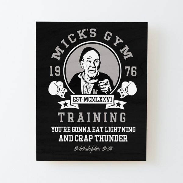 Micks Fitnessstudio Aufgezogener Druck auf Holz