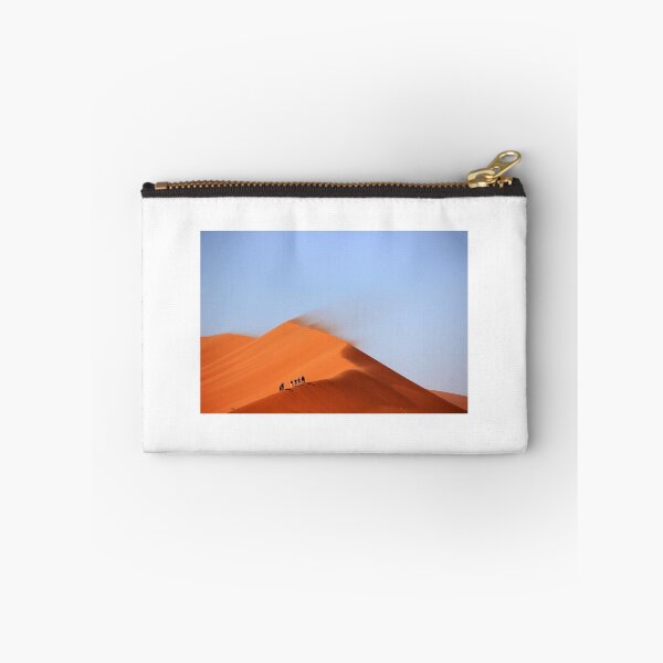 Aperçu de l'œuvre Escalade des dunes créée et vendue par animalcutie.