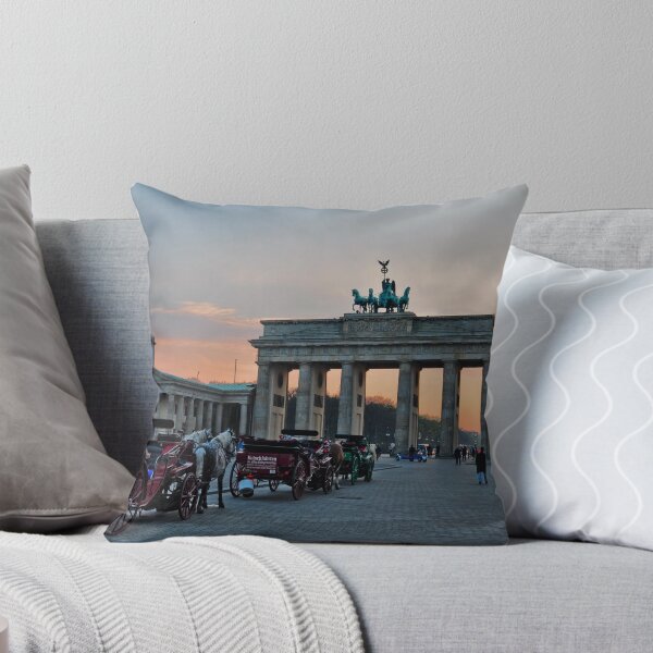 Artikelvorschau, Brandenburger Tor Sonnenuntergang entworfen und verkauft von Dujashin.