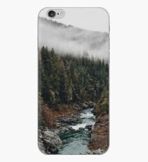 Fluss im Wald iPhone-Hülle & Cover