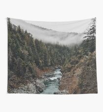 Fluss im Wald Wandbehang