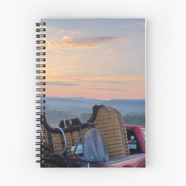 Item preview, Esperando un vuelo por la mañana designed and sold by ChatStroh.