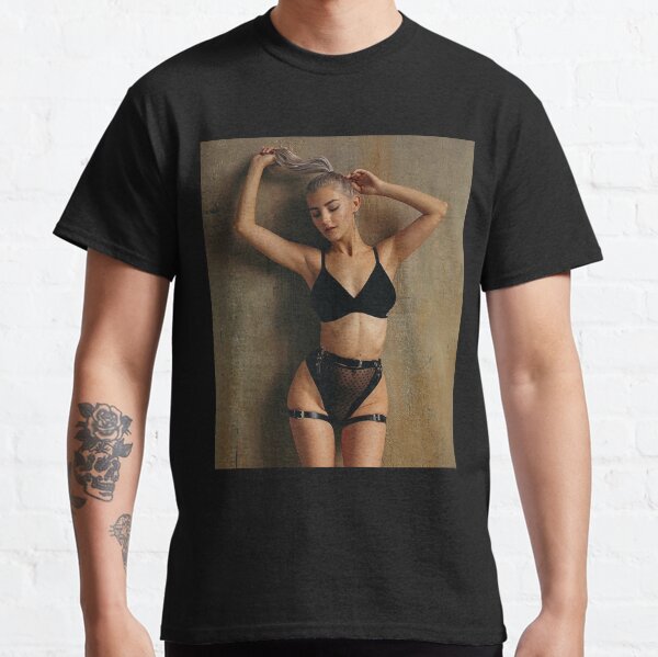 Eva Elfie Sticker Classic T-Shirt