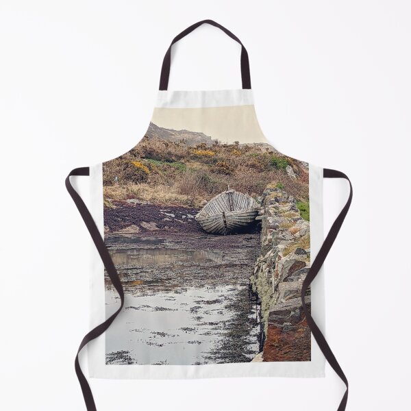 Artikelvorschau, Boot in der Nähe von Rock Island, County Cork, Irland entworfen und verkauft von irishmurr.