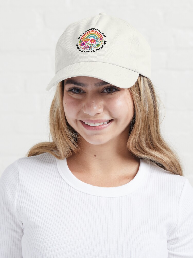 Thumbnail 6 von 7, Cap, Es ist ein schöner Tag, um das feministische Zitat des Patriarchats zu zerschlagen designt und verkauft von stickersworld31.