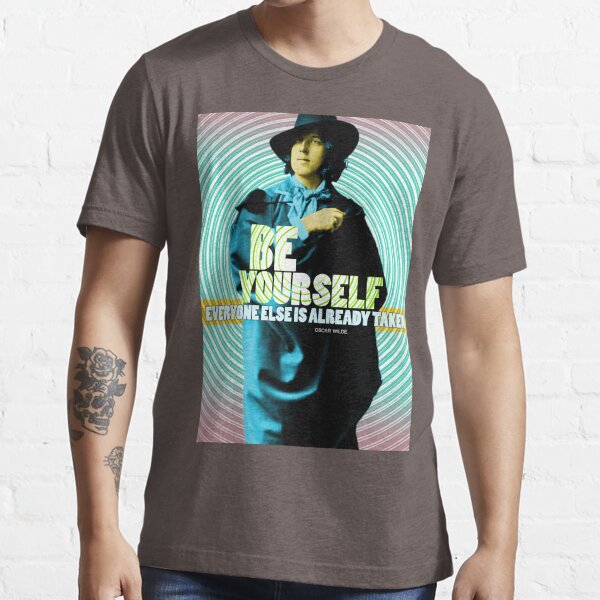 Oscar Wilde Quote Essential T-Shirt