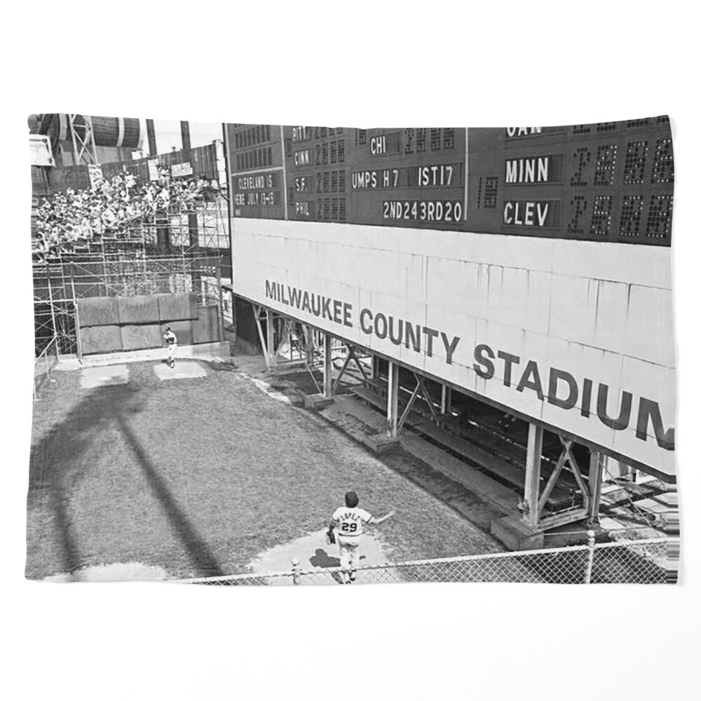 Old Ballparks on X: Milwaukee County Stadium postcard, 1953