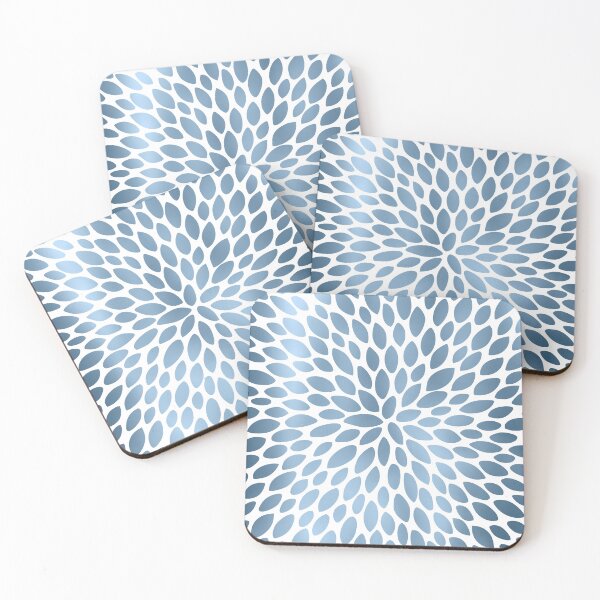 Artikelvorschau, Floral Bloom in Blue and White entworfen und verkauft von meggydesigns.