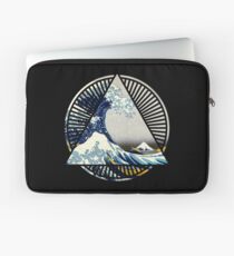 Vintage Hokusai Mount Fuji Great Tsunami Wave Japanese Geometric Manga Shirt Laptop Sleeve