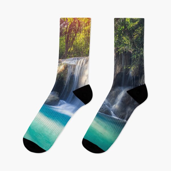 Artikelvorschau, Schöner Wasserfall am Morgen entworfen und verkauft von Luxxe87.