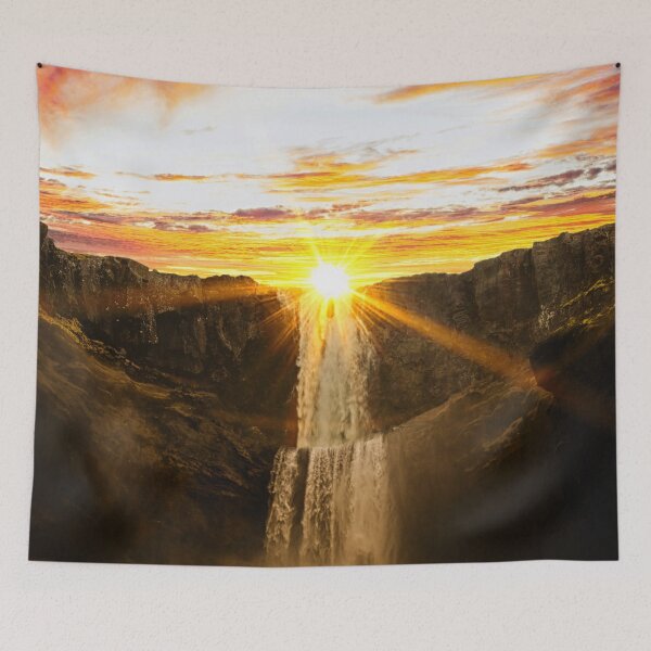 Artikelvorschau, Schöner Sonnenuntergang über dem Wasserfall entworfen und verkauft von Luxxe87.