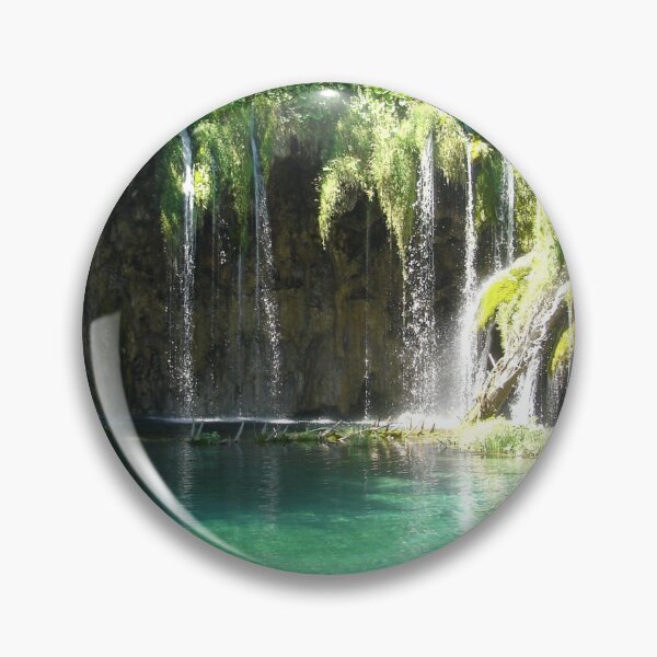 Artikelvorschau, Schöner klarer Wasserfall entworfen und verkauft von Luxxe87.