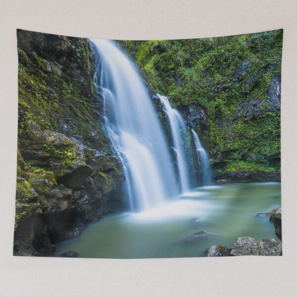 Artikelvorschau, Entspannende Landschaft neben Wasserfall entworfen und verkauft von Luxxe87.