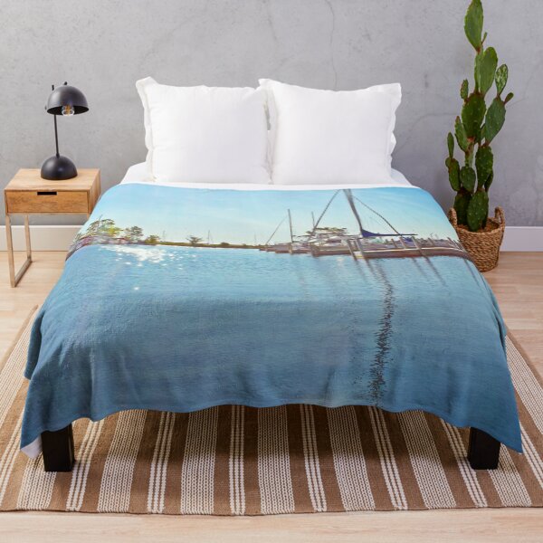 Artikelvorschau, Sonnige Segelboote Marquette Marina entworfen und verkauft von VikingVisual.