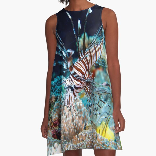 Artikel-Vorschau von Lionfish am Great Barrier Reef, designt und verkauft von seaearthandsky.