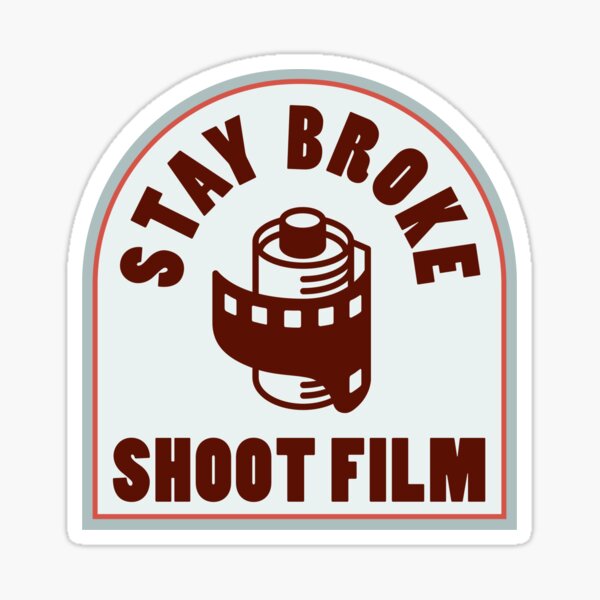 Vista previa del artículo con la obra «Stay Broke Filma la película», diseñado y vendido por degraide.