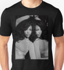 sza reflection b&w Unisex T-Shirt