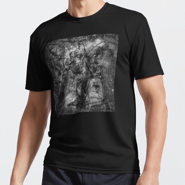 When The Stars Are Right - The Heart and Soul Nebulae in Cassiopeia (b&w version) Active T-Shirt