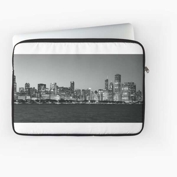 Chicago skyline black and white Laptop Sleeve