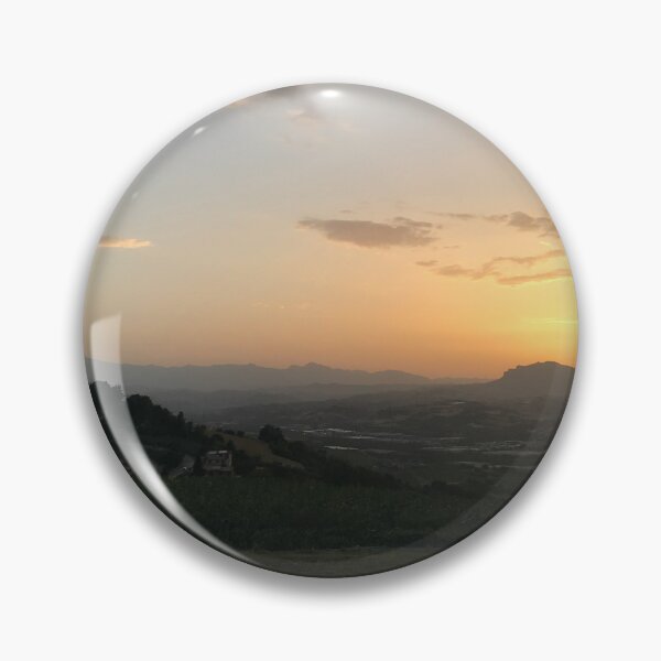 Aperçu de l'œuvre Coucher du soleil à Ancarano (Abruzzes), Italie créée et vendue par NuanceWorks.