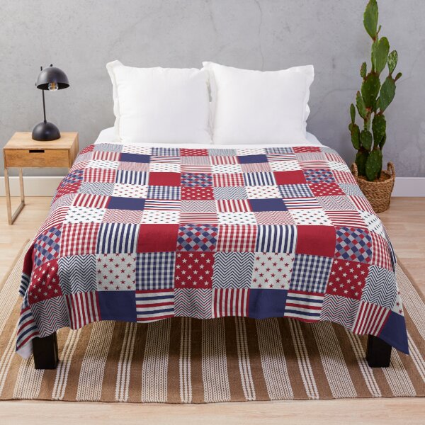 Item preview, USA Americana Patchwork Rojo Blanco y Azul Edredón designed and sold by podartist.