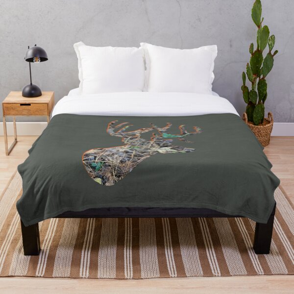 Artikelvorschau, Camouflage-Weißwedelhirsch, großer Camouflage-Bockkopf, Hirschjagd-Design entworfen und verkauft von LifeCrush.