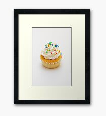 CUPCAKE Framed Print