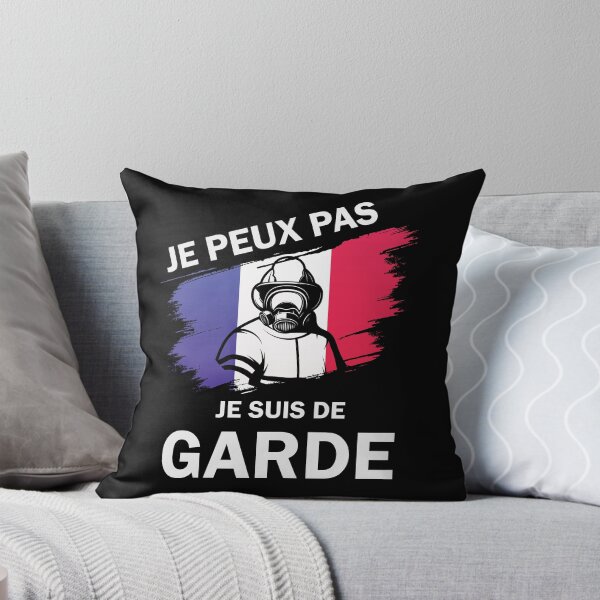 Aperçu de l'œuvre Je peux pas je suis de garde : Cadeau sapeur pompier créée et vendue par thegiftedadult.