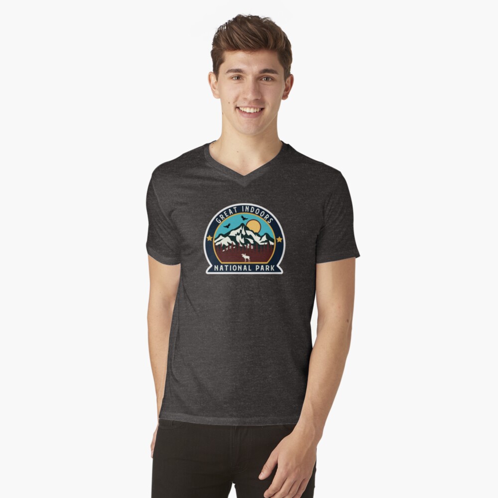 Vista previa del artículo con la obra «Camiseta de cuello en V», diseñado y vendido por Road-tees.