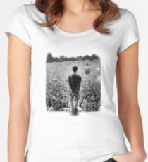 OASIS AT KNEBWORTH - posterized image. ICONIC Women's Fitted Scoop T-Shirt
