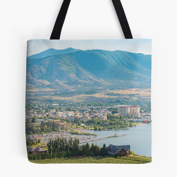 Artikelvorschau, Penticton British Columbia malerische Aussicht im Sommer entworfen und verkauft von Amy Mitchell.