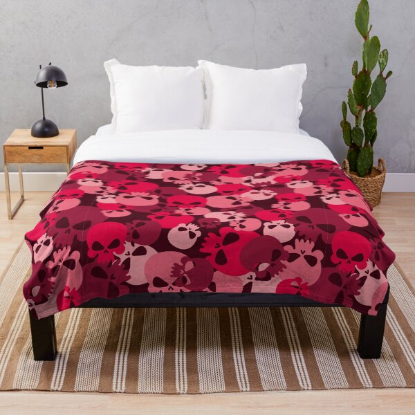 Artikelvorschau, Rosa niedliches Schädel-Kissen-Schwarz-weißes Armee-Tarnungs-Kissen-Valentinstag-rotes Schädel-Muster entworfen und verkauft von Stephen Scharf.