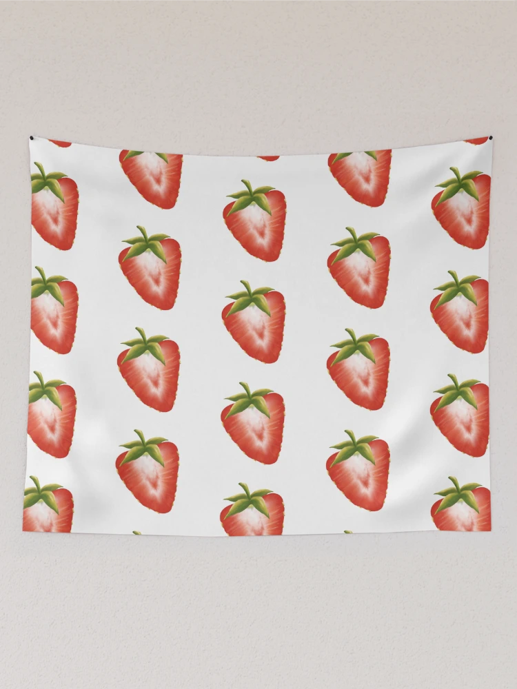 Aperçu 2 sur 3. Tentures avec l'œuvre fraise créée et vendue par Reeseworks.