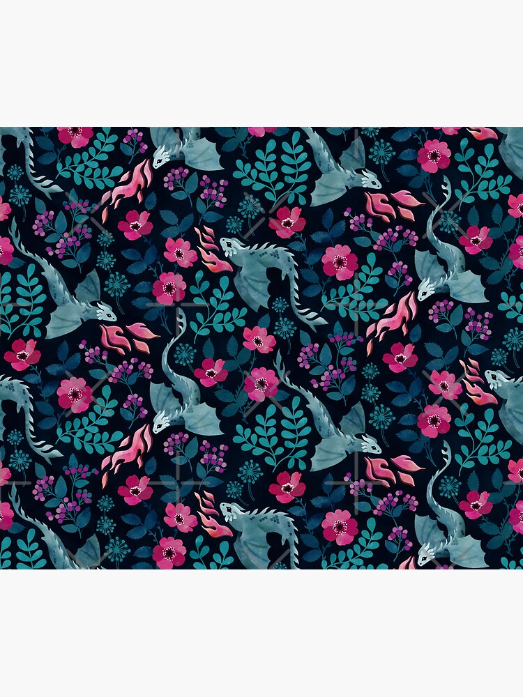 Aperçu 5 sur 5. Tapis de souris avec l'œuvre Motif floral de dragons dans des tons de bijoux sombres créée et vendue par adenaJ.