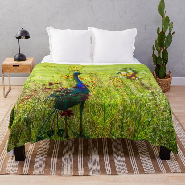 Artikelvorschau, Pfau im Garten entworfen und verkauft von Kathy Weaver.