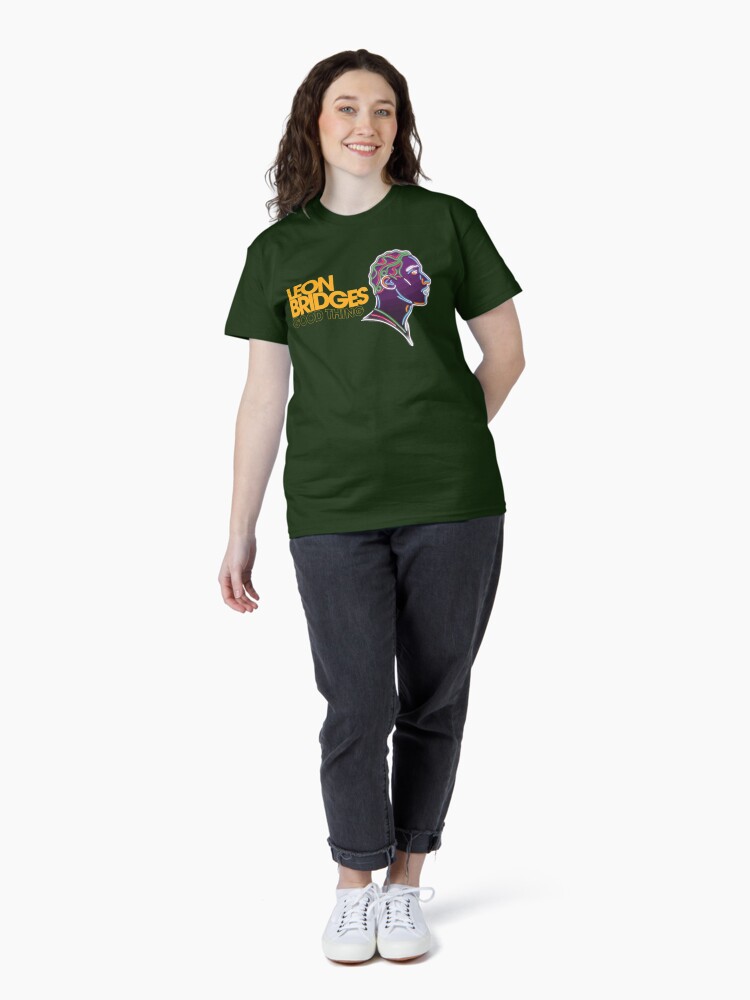 Leon Bridges    Classic T-Shirt