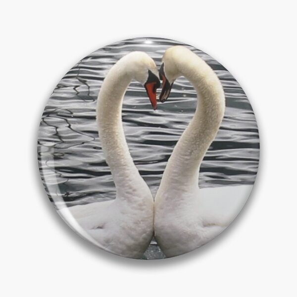 Artikelvorschau, Loving Swans entworfen und verkauft von KatisDesign.