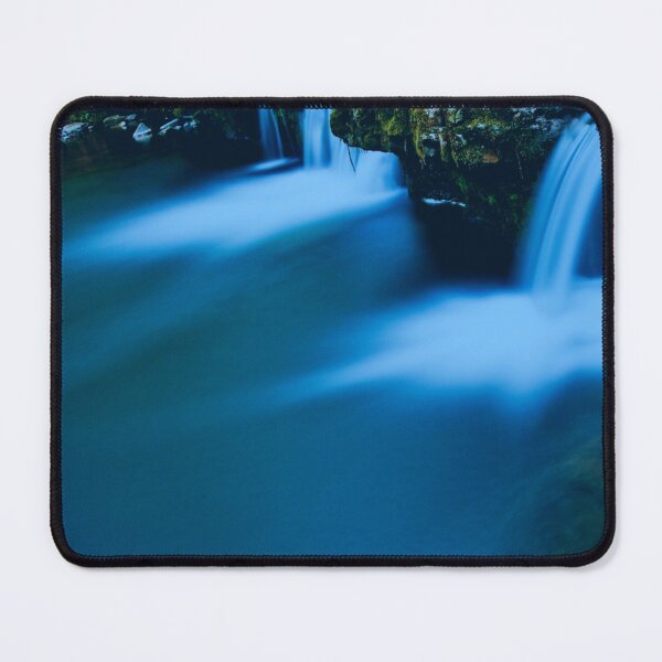 Artikelvorschau, Regenwald-Natur-arktischer blauer Wasserfall entworfen und verkauft von BlissHeaven.