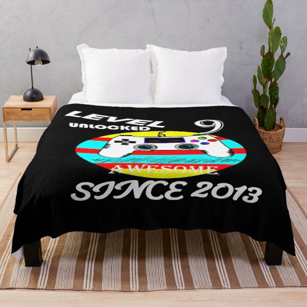 Artikelvorschau, Nine 9yr BDay Son Boy Funny Gamer 9th 9 Years Old Birthday T-Shirt – Level 9 Unlocked Awesome Since 2013 entworfen und verkauft von RCDMstore.