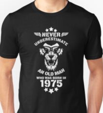 born in 1975 t shirt