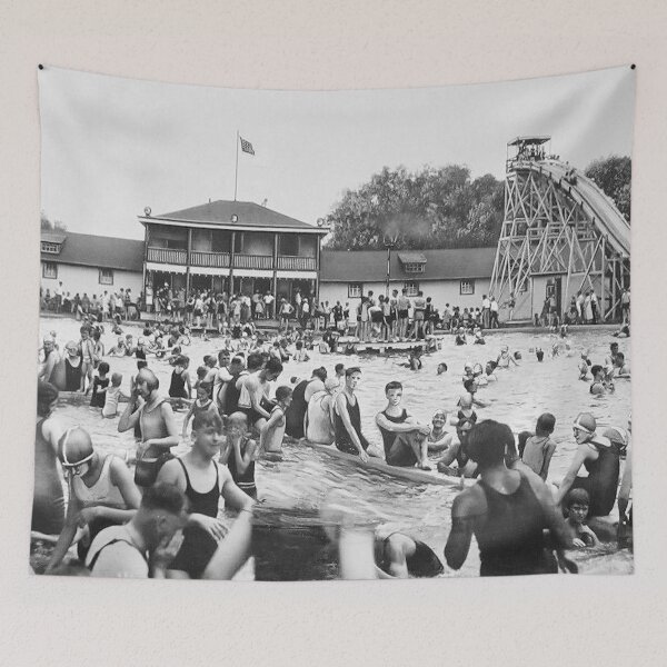 Artikelvorschau, Dorney Park Schwimmbad, 1930 Badenixen, Vintage Schwimmbad, Dorneyville, entworfen und verkauft von Nostrathomas66.